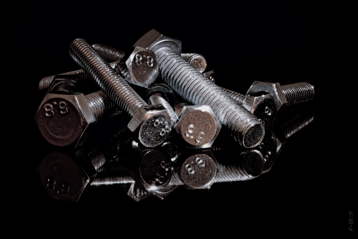 Reflet d'écrous